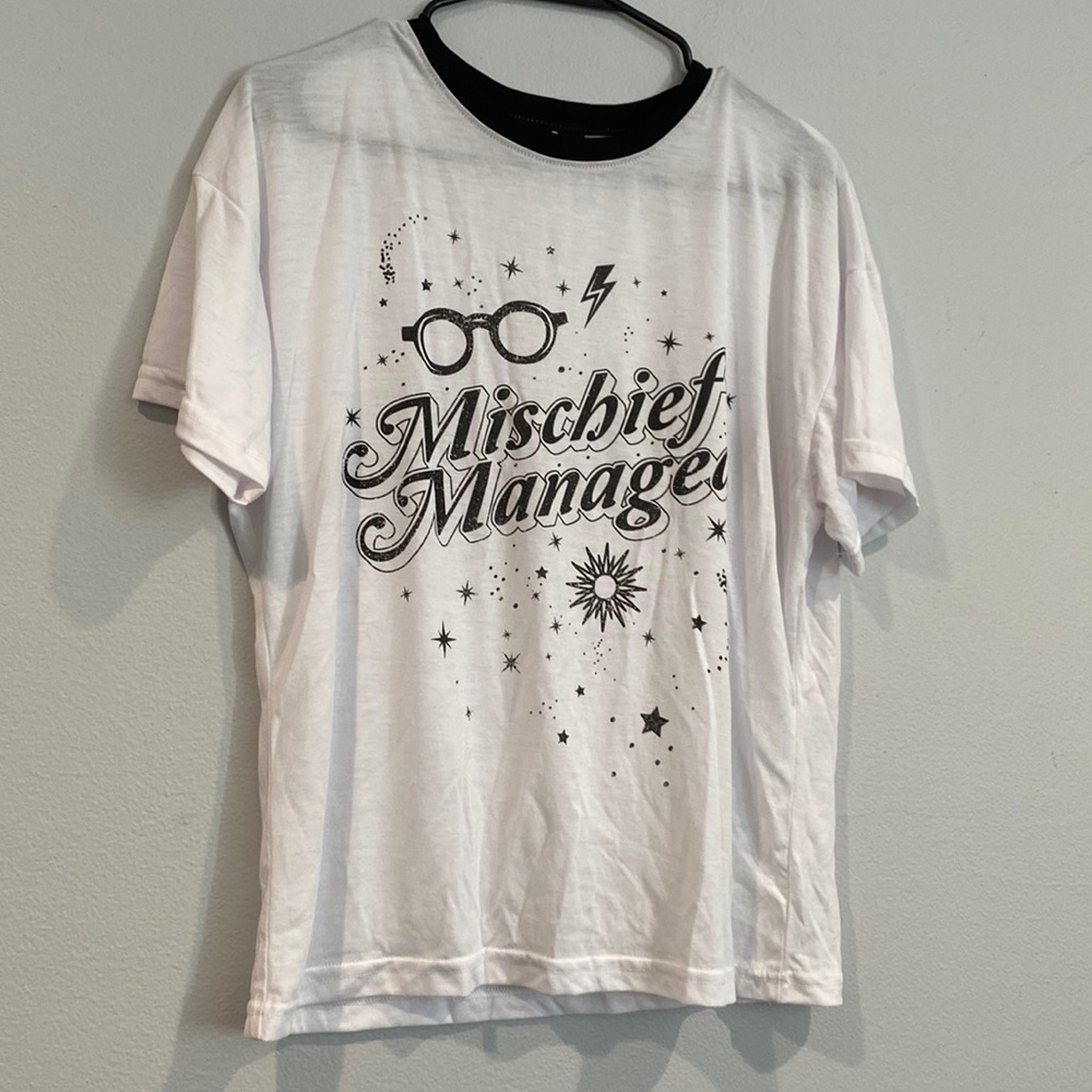 Mischief Managed White and Black Short Sleeve Harry Potter Shirt - Size Medium